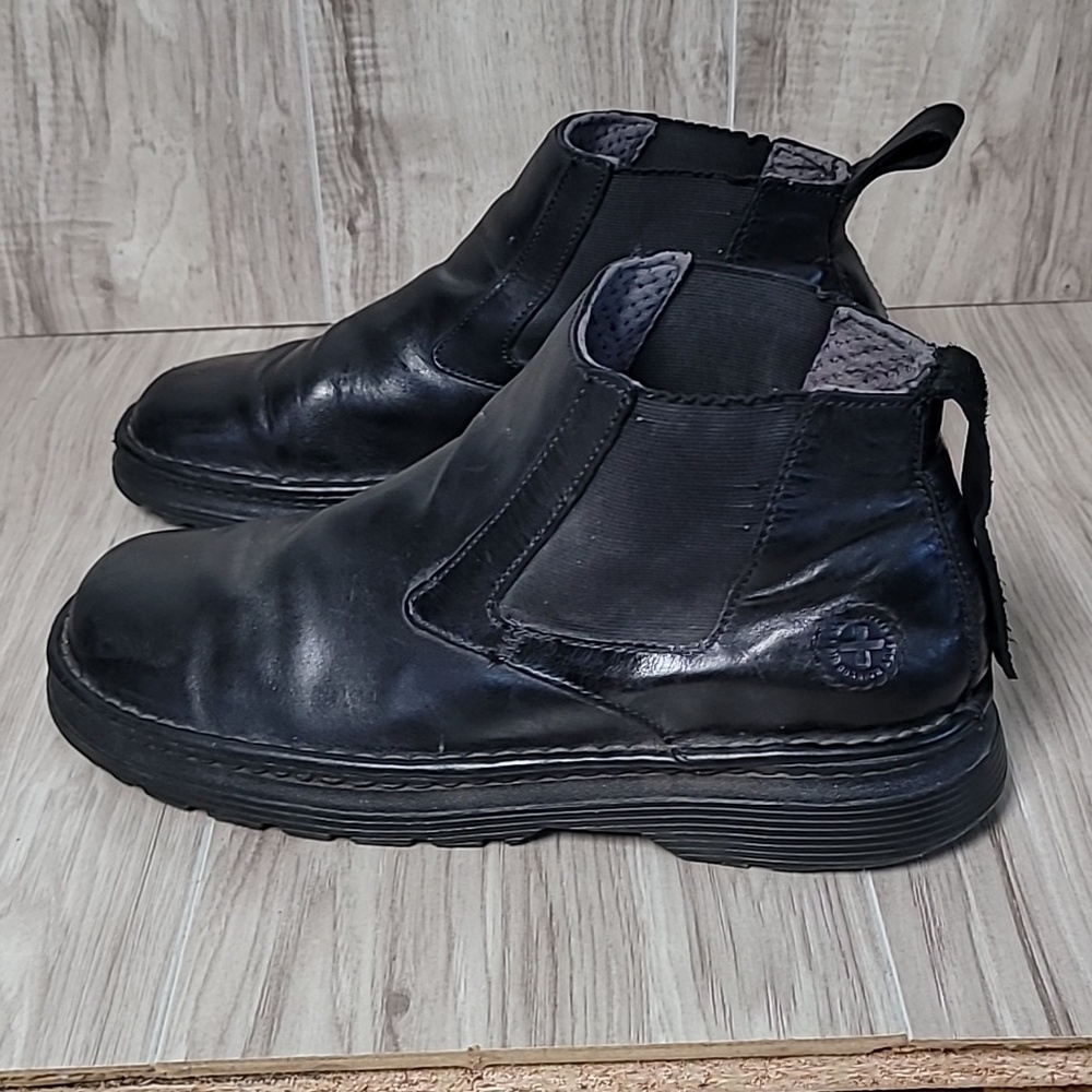 Dr Martens Milton BLACK Leather Chelsea Slip On Ankle Boots Men's 11 AW004